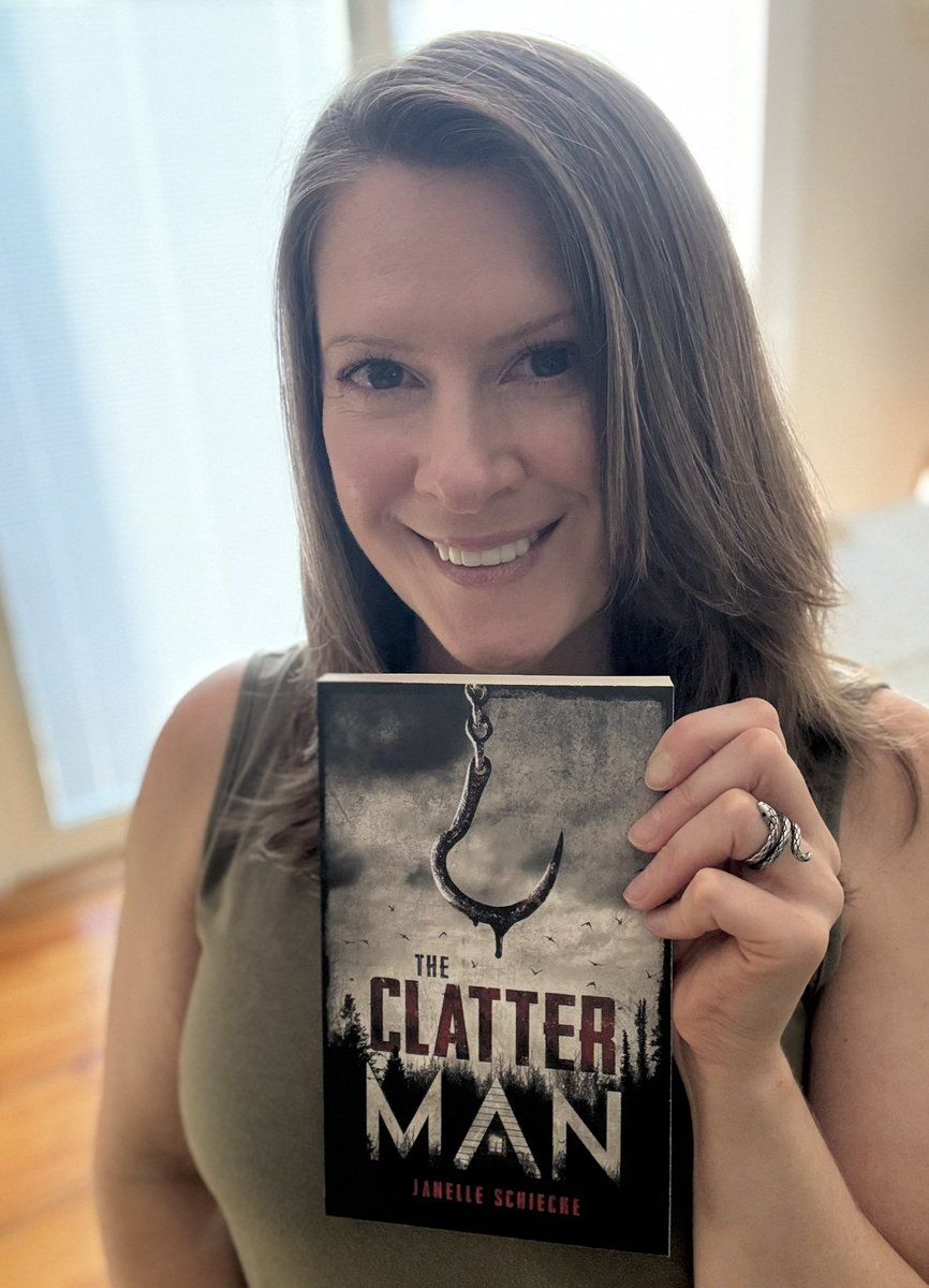 🎉 GIVEAWAY! 🎉 

To celebrate 6K Followers 🥹🫶🏻 I’m giving away a signed copy of The Clatter Man to 3 lucky winners! 

To enter:
1️⃣ MUST live in the U.S. 🇺🇸
2️⃣ LIKE ❤️ &amp; RT 🔄 
3️⃣ FOLLOW 🖤
4️⃣ REPLY with a favorite horror movie 💀