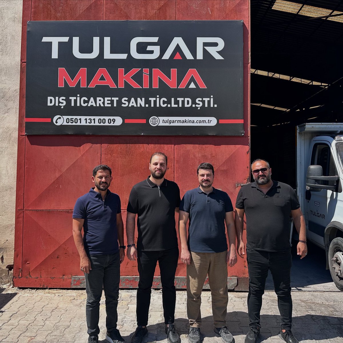Üye ziyaretlerimiz kapsamında, TULGAR Makina firma sahibi Sn. Bilal Tarık Erdoğan’ı yeni işyerinde ziyaret ederek hayırlı olsun dileklerimizi ilettik.

Değerli üyemize iş hayatında başarılar diler, nazik misafirperverliği için teşekkür ederiz.