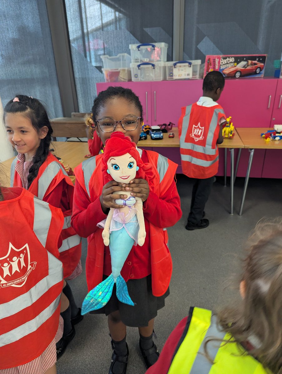 Year 2's trip to the Museum of Liverpool and a trip on the ferry down the Mersey!