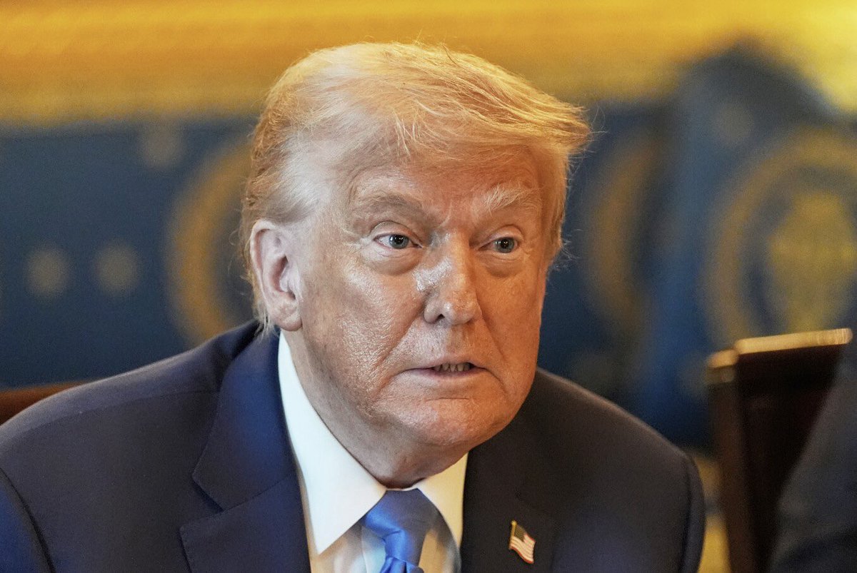 ChrisRugaber's tweet image. Trump's previous tariff push terrified the world economy. He's betting this time is different apnews.com/article/trump-…