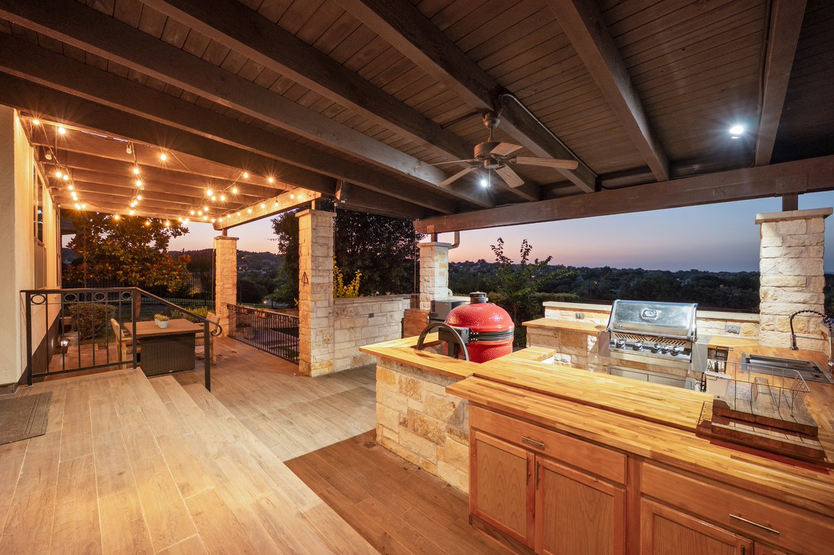 The stunning skies and sunsets of Texas are invaluable when trying to make that new summer listing stand out. 
__________________
Email: Info@twisttours.com
Website: twisttours.com

#TwistTours