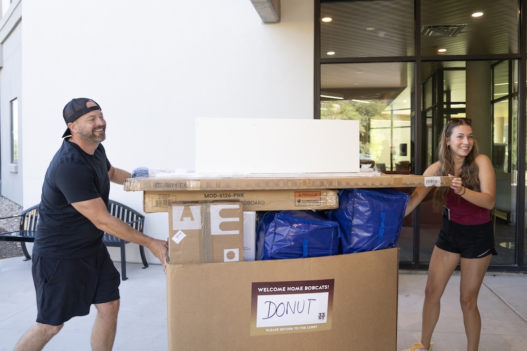 TXSTAdmissions's tweet image. We’re just one month away from welcoming TXST &apos;29 to campus for move-in! Move-In Weekend begins August 16 and continues through the 18. To help make the transition smooth, visit our move-in site for detailed checklists, dates, and helpful tips.  

reslife.txst.edu/move-in-out.ht…