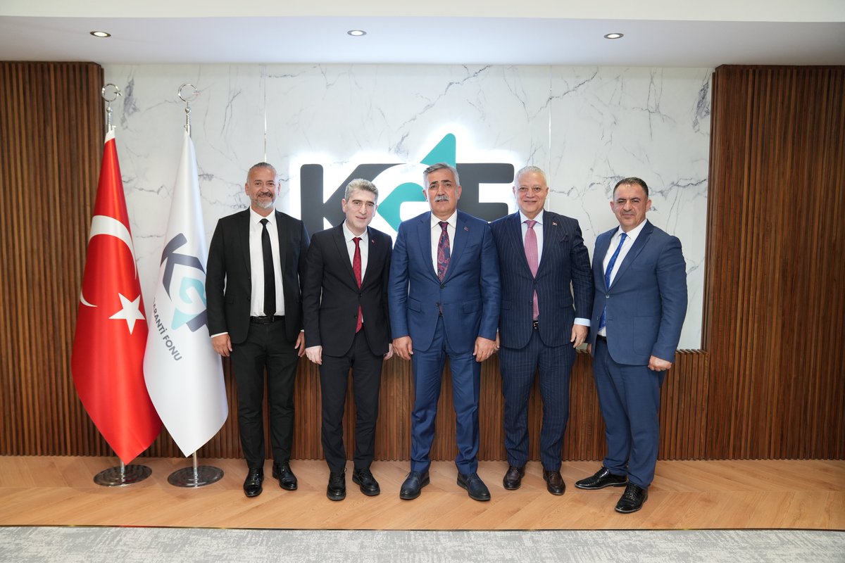 PROMOSİAD (Promosyon ve Matbaa Sanayici İşadamları Derneği)
Başkanı Ömer Karatemiz’e ve Başkan Yardımcıları Bayram Sarıkaya, Mustafa Duru ve Baha Altınkaya’ya nazik ziyaretleri için teşekkürlerimi sunuyorum.