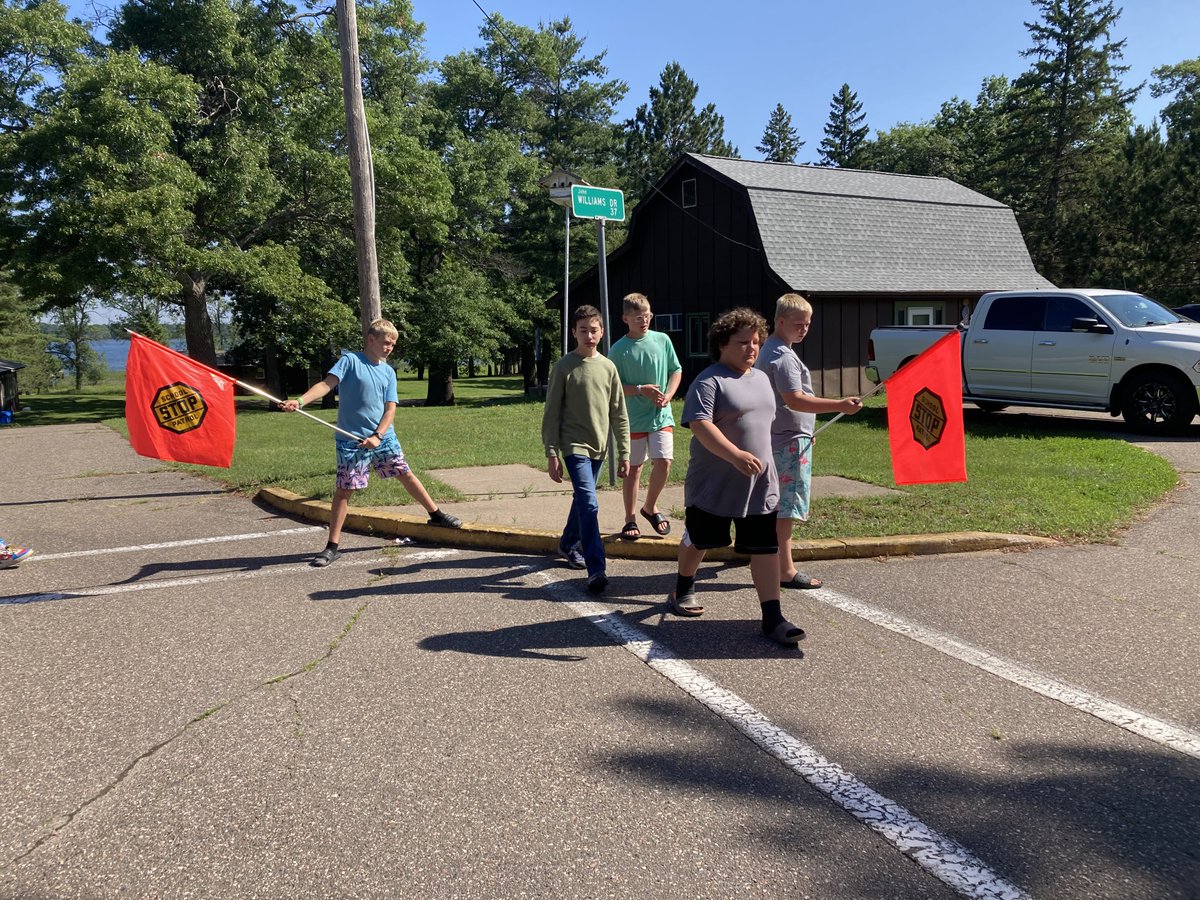 MnDPS_DPS's tweet image. At Legionville Safety Summer Camp in Brainerd, our troopers are teaching kids how to stay visible and safe as crossing guards, from proper flag angles to real-time practice.
It’s hands-on safety training for the next generation of street-smart Minnesotans.