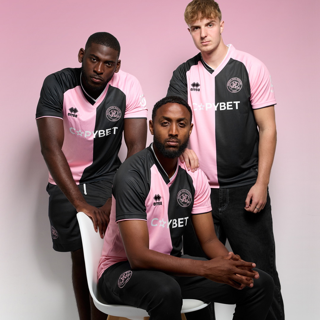 QPR's tweet photo. Going 𝐂𝐋𝐀𝐒𝐒𝐈𝐂 pink and black 😎

@ErreaOfficial 🩷🖤
