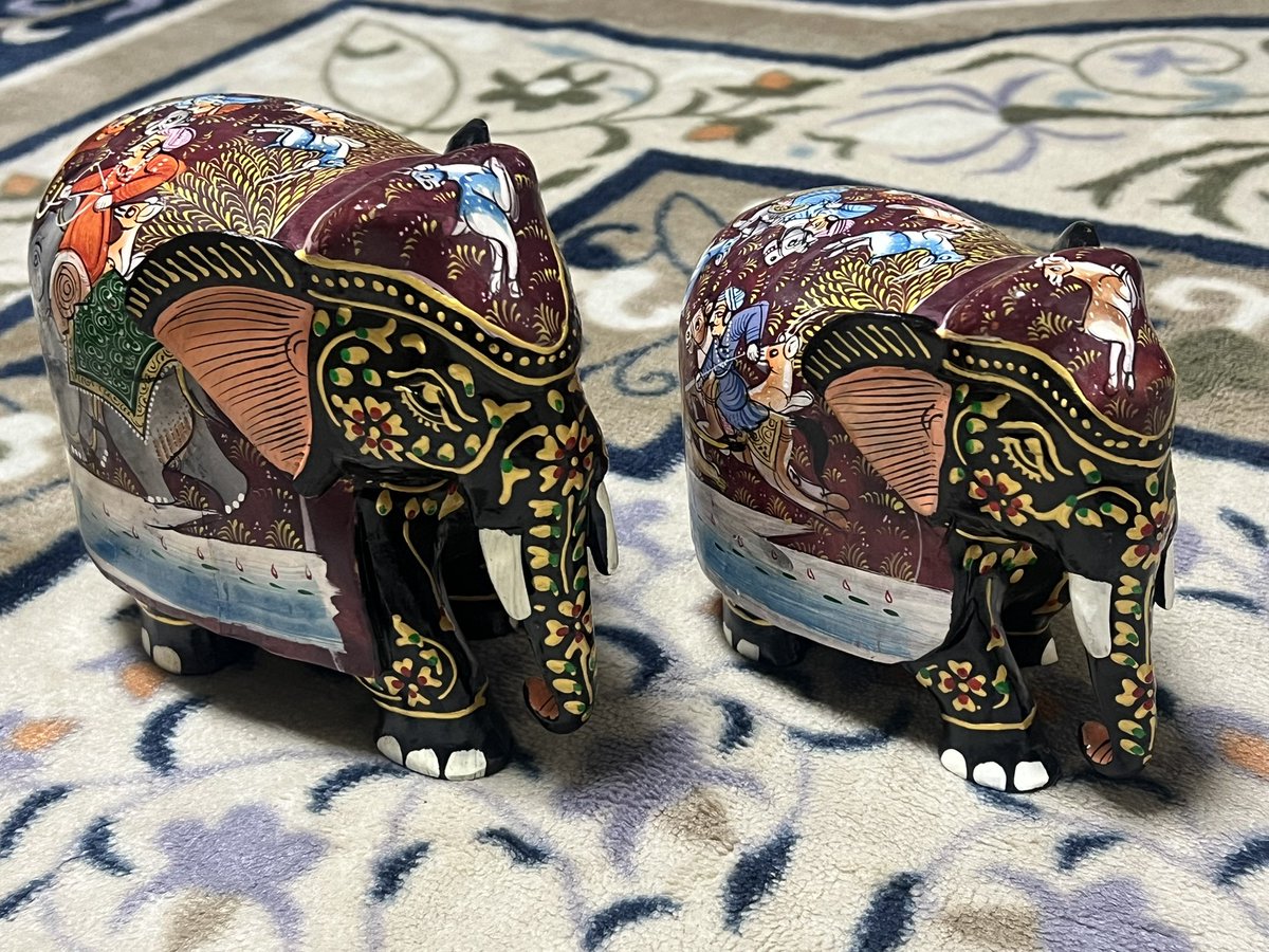 今日の万博での買い物。 バーラト（インド）で ・象の置物2つ