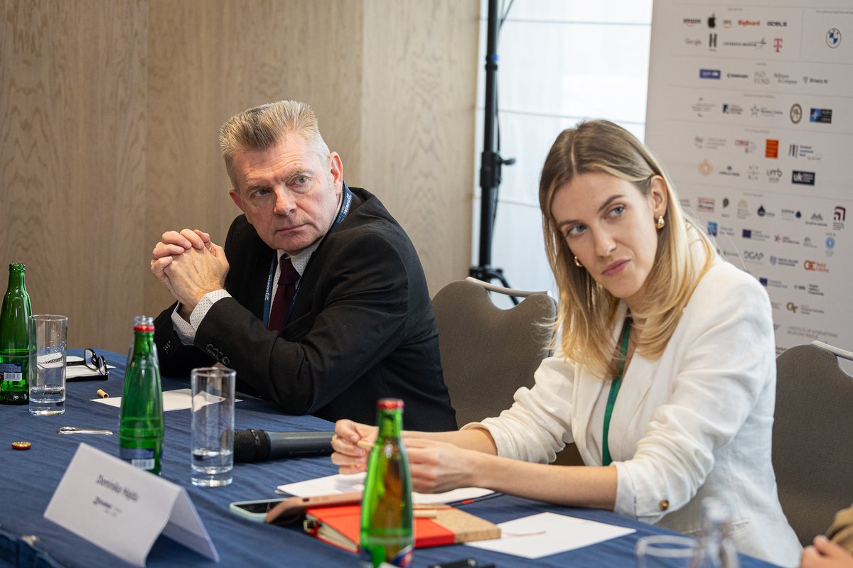 GLOBSEC's tweet image. Blurred Lines: Russia’s Covert War Against Europe was one of the side sessions that added depth to this year’s GLOBSEC Forum in Prague. Moderated by Dominika Hajdu, Director for Policy & Programming at GLOBSEC, the discussion brought together experts and officials to examine the…