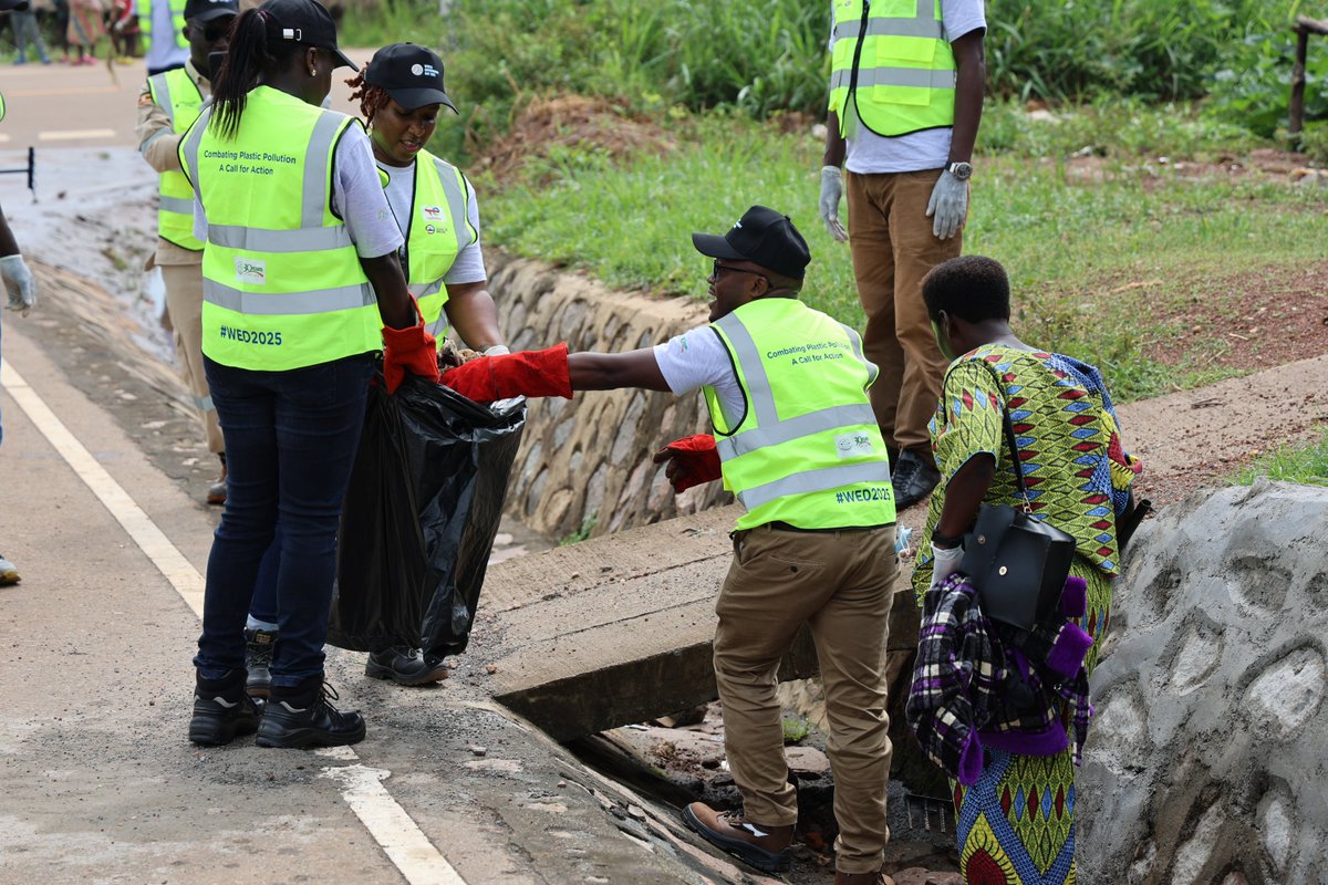 Together with <a href="/PAU_Uganda/">PAU_Uganda</a>, <a href="/CNOOCUgandaLtd/">CNOOC Uganda Limited</a>, <a href="/UNOC_UG/">UNOC</a>, <a href="/nemaug/">National Environment Management Authority (NEMA)</a>, <a href="/EACOP_/">EACOP</a>, and leaders from Nwoya District, we participated in the Annual Joint Oil &amp; Gas Sector World Environment Day Celebrations held in Anaka Town.

We took part in several activities that included town cleaning,