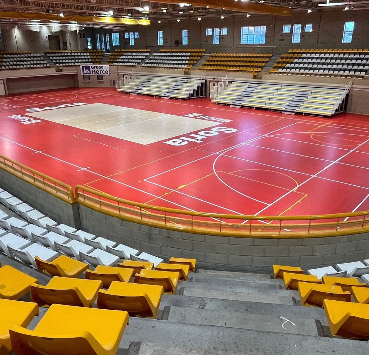 🏟️🤩 Los Pajaritos se transforman para ser el escenario de nuevas batallas.

⚡🩵 Una nueva temporada nos espera.
Nos vemos donde todo comienza. 

📸 <a href="/Ayto_Soria/">Ayuntamiento de Soria</a>
