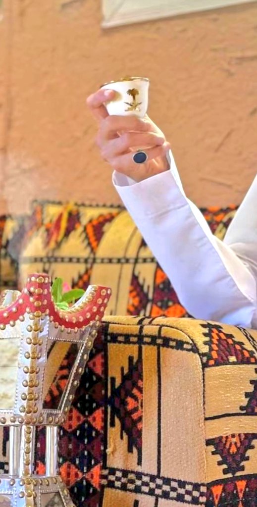 #مساء_الخيــــر⁩
رب أسألك مساءً تمسي فِيه قلوبنا فرحًا وعملاً نرضيك به وَقولا نتقربُ به إليك
أمسينا وأمسى الملك لله❤