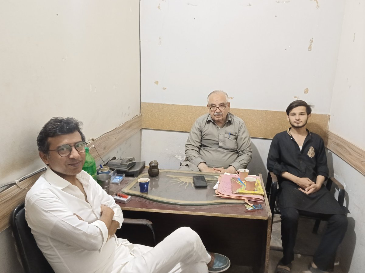 KhurramBhatti01's tweet photo. موریا خان گوٹھ پاکستان مسلم لیگ ن کے محترک ساتھی اور صدر لیبر ونگ کراچی ڈویژن محبوب الٰہی سے ان کے دفتر میں
ملاقات
حلقے کی عوام سے ان کے مسائل سنیں
#PS84
ملیر کراچی https://t.co/jAPSZVGq1G