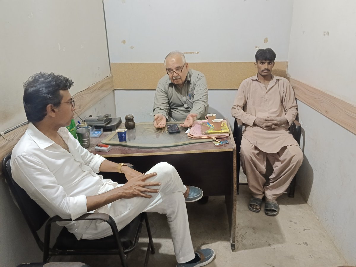 KhurramBhatti01's tweet photo. موریا خان گوٹھ پاکستان مسلم لیگ ن کے محترک ساتھی اور صدر لیبر ونگ کراچی ڈویژن محبوب الٰہی سے ان کے دفتر میں
ملاقات
حلقے کی عوام سے ان کے مسائل سنیں
#PS84
ملیر کراچی https://t.co/jAPSZVGq1G