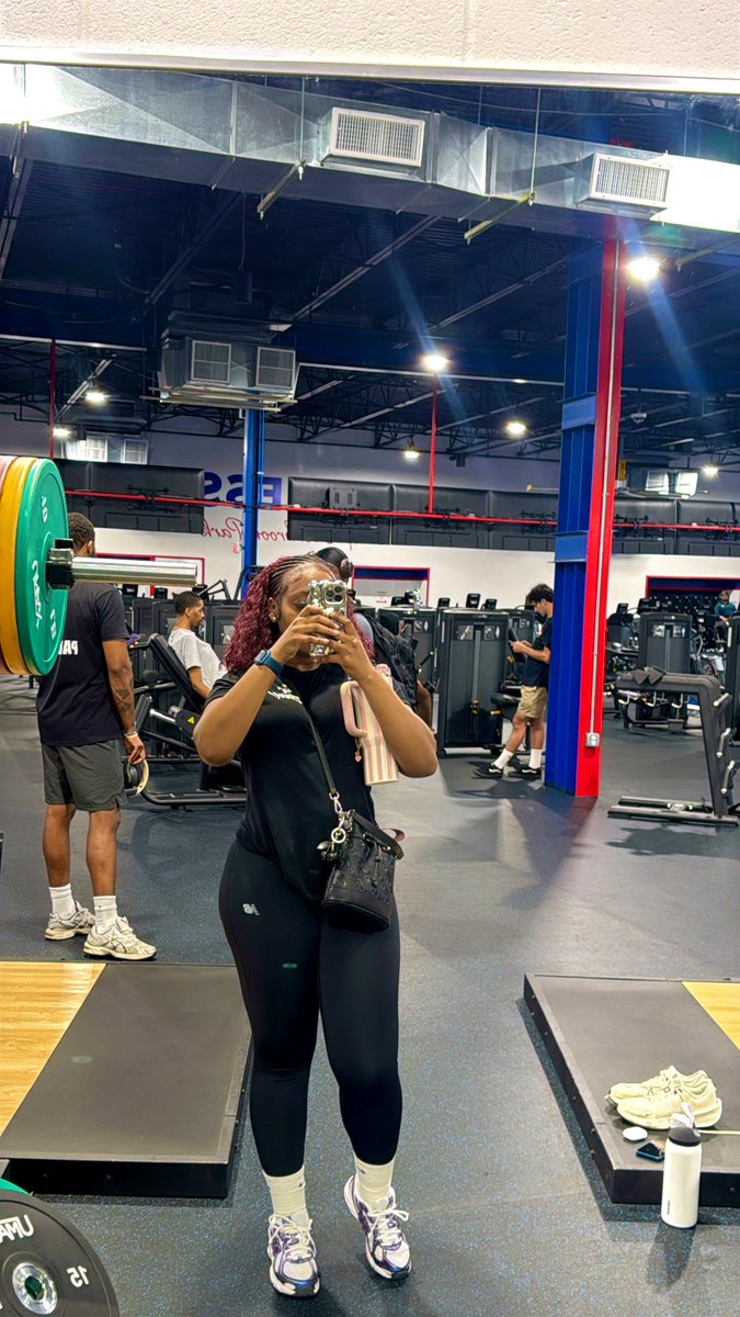 theonlybng's tweet photo. 🏋🏽‍♀️ https://t.co/6DRTvhGbfx
