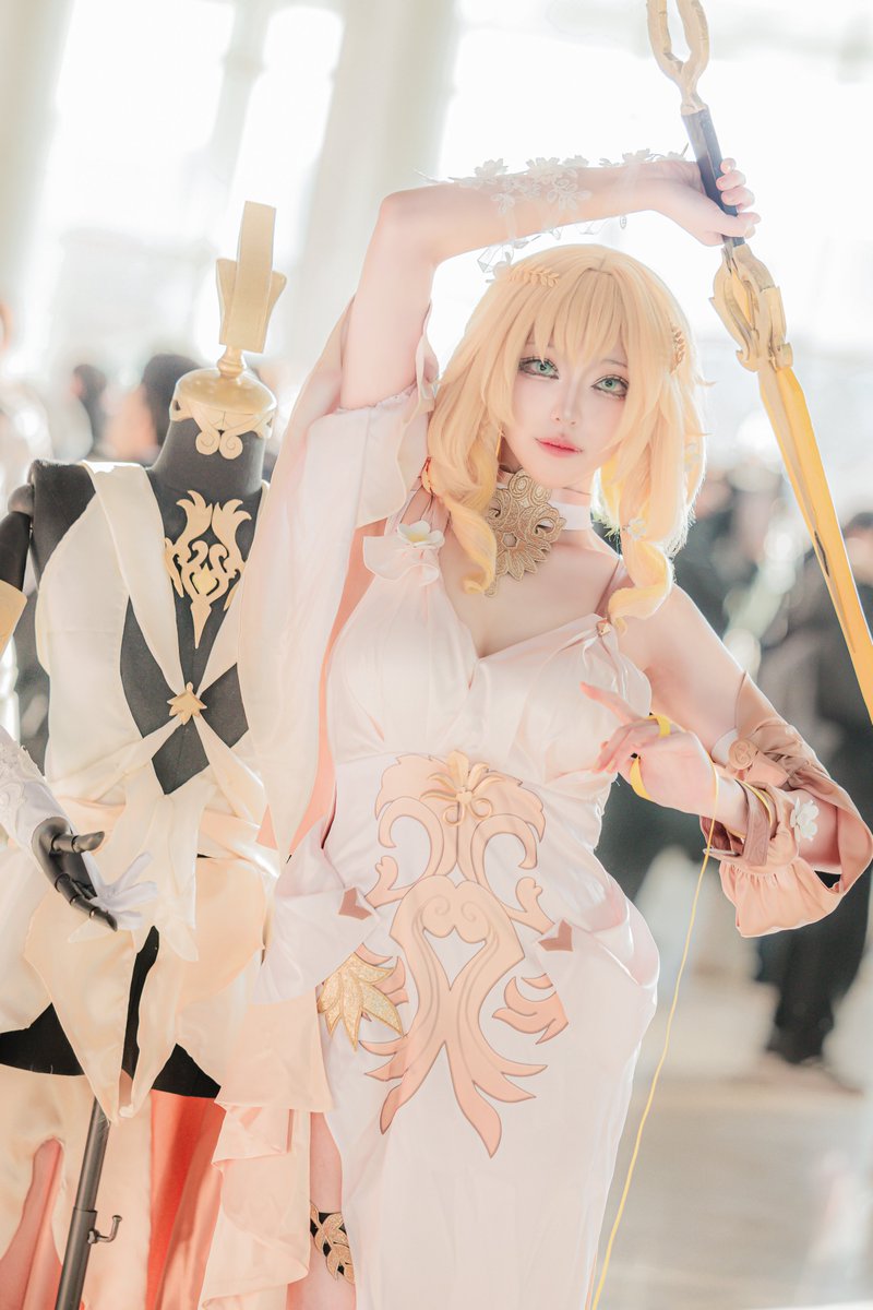 붕괴:스타레일 - 아글라이아

M. <a href="/nnin_xx/">소민 SOMIN</a>