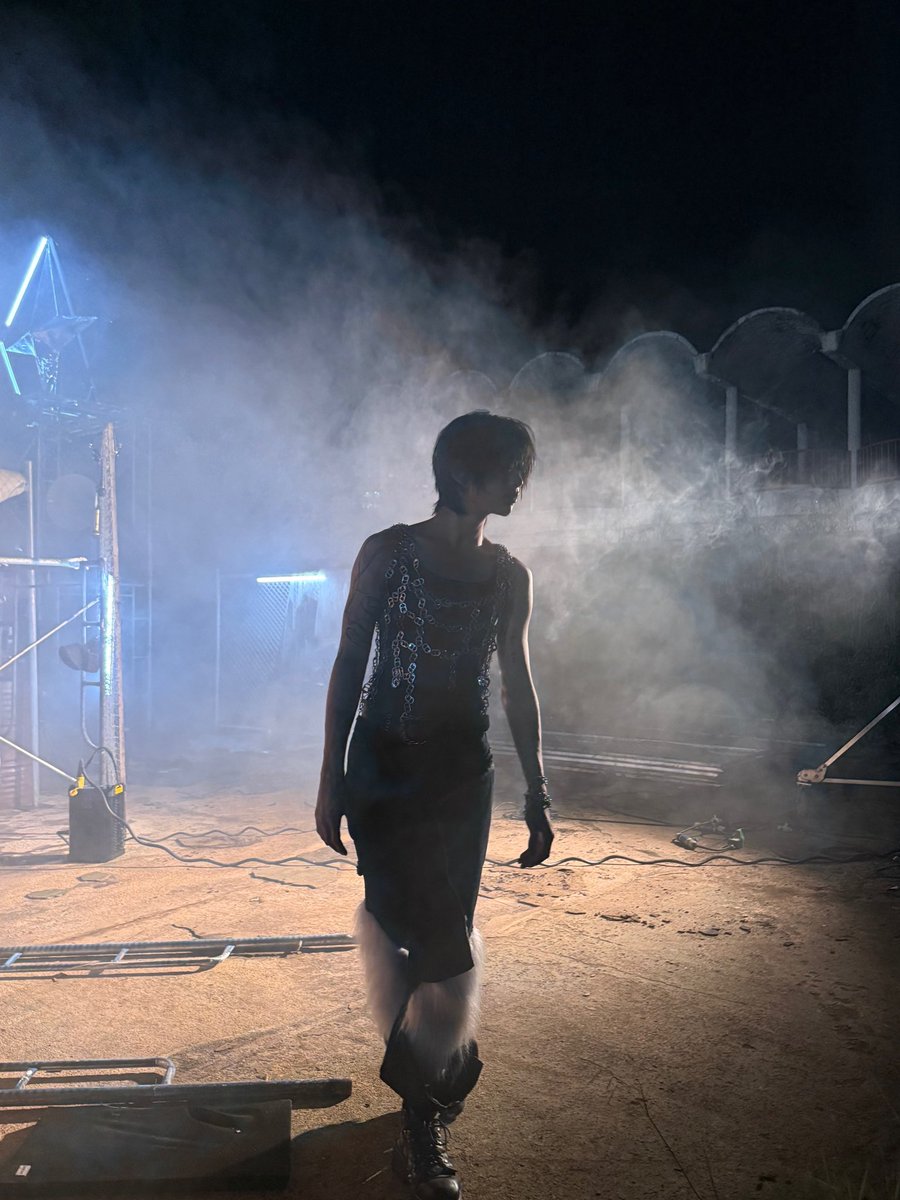 NxNattakit's tweet image. ———•———

#NEXnattakit
#BUS_BOSSINTHEBUILDING_MV
#BUSbecauseofyouishine