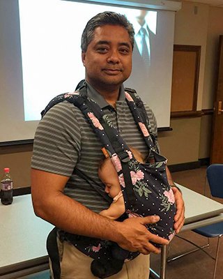giesbusiness's tweet photo. When your primary goal is to prepare students for their first job, you step outside lectures and textbooks 📚

Clinical asst. prof. Raquel is proof, managing everything from market research field trips to babysitting in the classroom.

📰: https://t.co/dAwZgFoV0E

#GiesBusiness https://t.co/629w2iJPPc