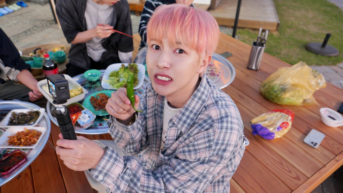 POPCORNBOBO323's tweet photo. RENJUN IS A CUTE BABY 😭😭😭😭😭😭😭😭😭😭😭😭😭😭😭😭😭😭😭 https://t.co/EPEcPQ7kkV