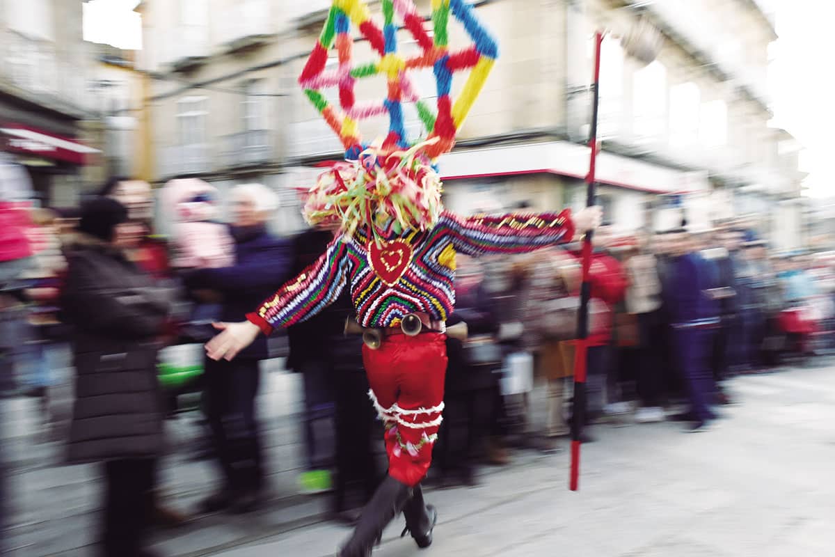 🎭La fiesta Dos Entroidos do Oriente Ourensán es declarada Fiesta de Interés Turístico Nacional

Los carnavales de Manzaneda, Viana do Bolo y Vilariño de Conso, en Orense, reciben esta distinción conjunta por su carácter ancestral y valores culturales.

ℹ️run.gob.es/lmsabb5e