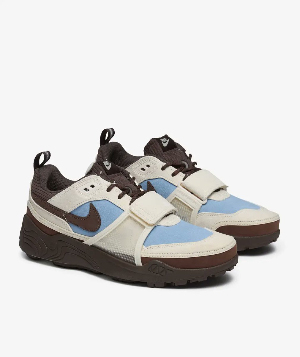 sneaker_sense's tweet photo. ad: Travis Scott x Nike Zoom Field Jaxx 'Leche Blue' now 136€ at SVD

BUY HERE - https://t.co/A3dNBtnke4 https://t.co/09PxrGNkQG