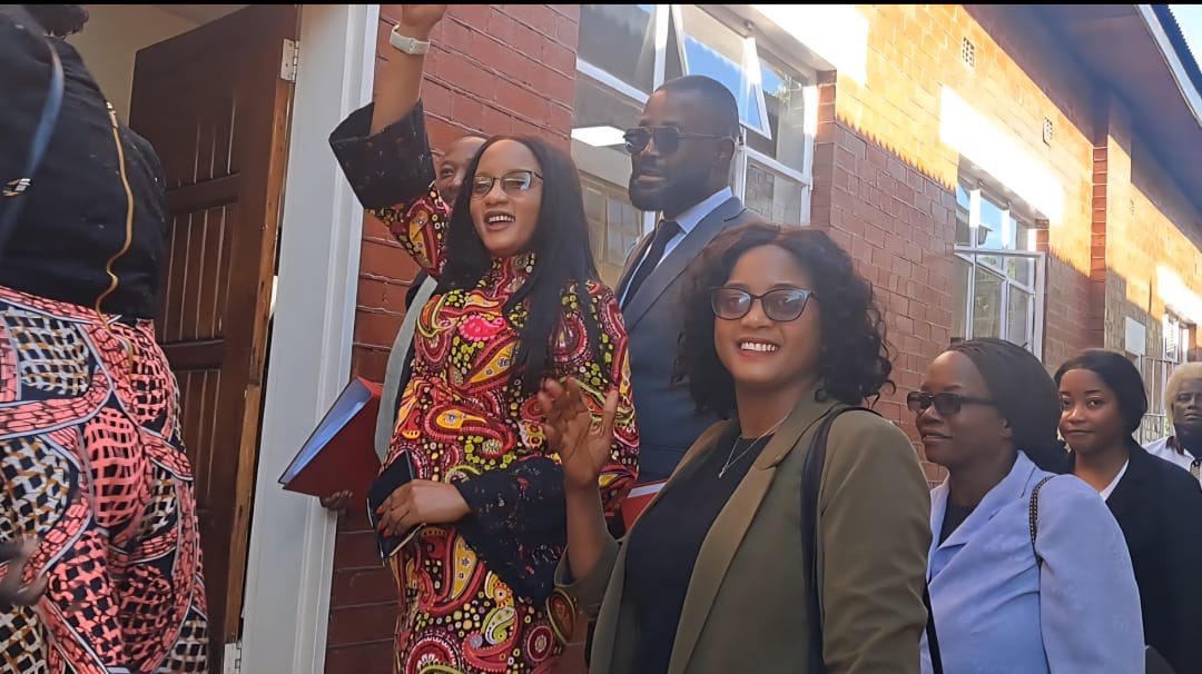 PHOTO FOCUS 

Livingstone Mayor Constance Nalishebo Muleabai has arrived at the Livingstone Magistrate Court, where she will shortly appear for plea and trial.

Ms. Muleabai is facing two counts of corrupt practices with a private body.

#NewsOnTheGo