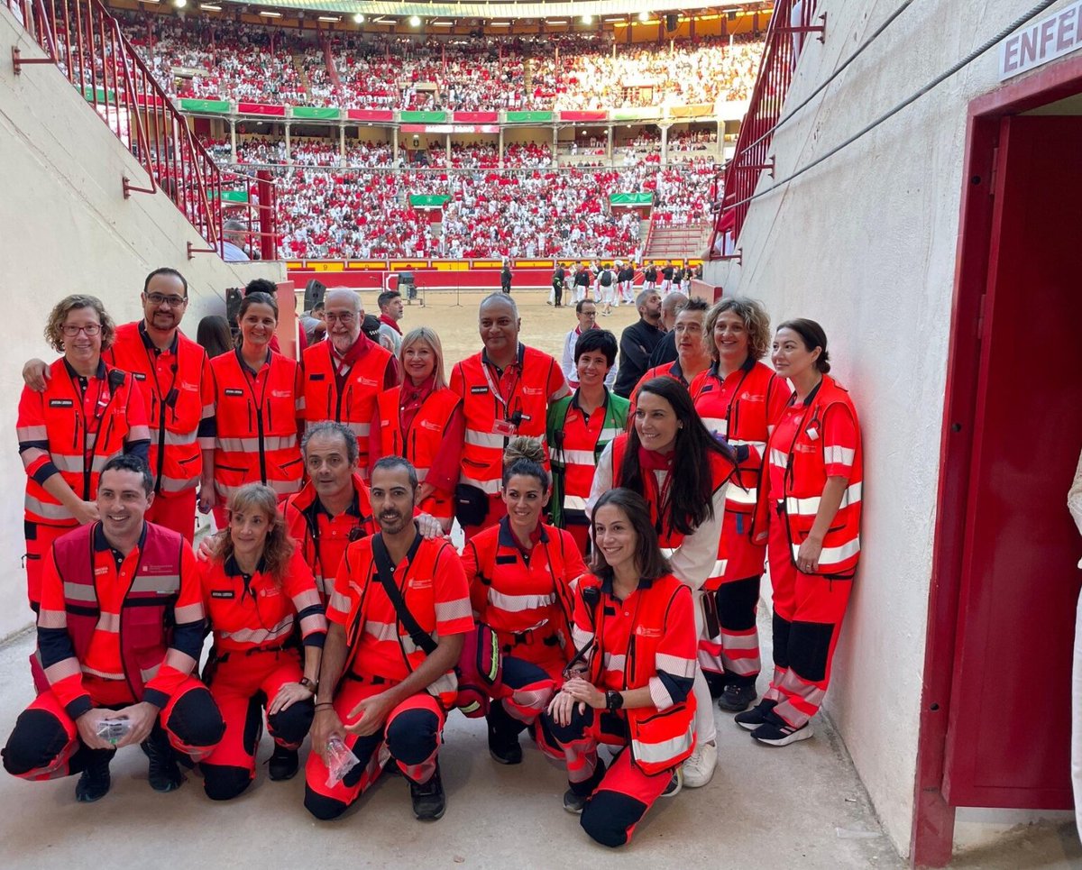 OIP_Navarra's tweet photo. 🚑👮‍♂️ Así funciona el impresionante dispositivo de seguridad que vela por cada encierro en San Fermín.
🔎 Un vistazo desde dentro: coordinación, velocidad y precisión https://t.co/OvXBwBjj5S
#Sanfermines2025 #Encierro #Seguridad https://t.co/M2ULkOuByM