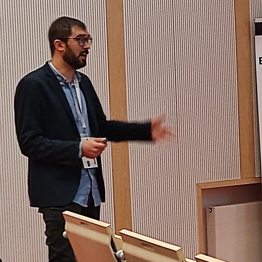 Well done, Miquel Nuez-Martínez! Another strong oral contribution from our group at #Eu10Boron on LabsinLove. 🚀
#BoronChemistry #TeamLMI
<a href="/icmabCSIC/">icmabCSIC</a> <a href="/eu10boron/">EuroBoron10</a>