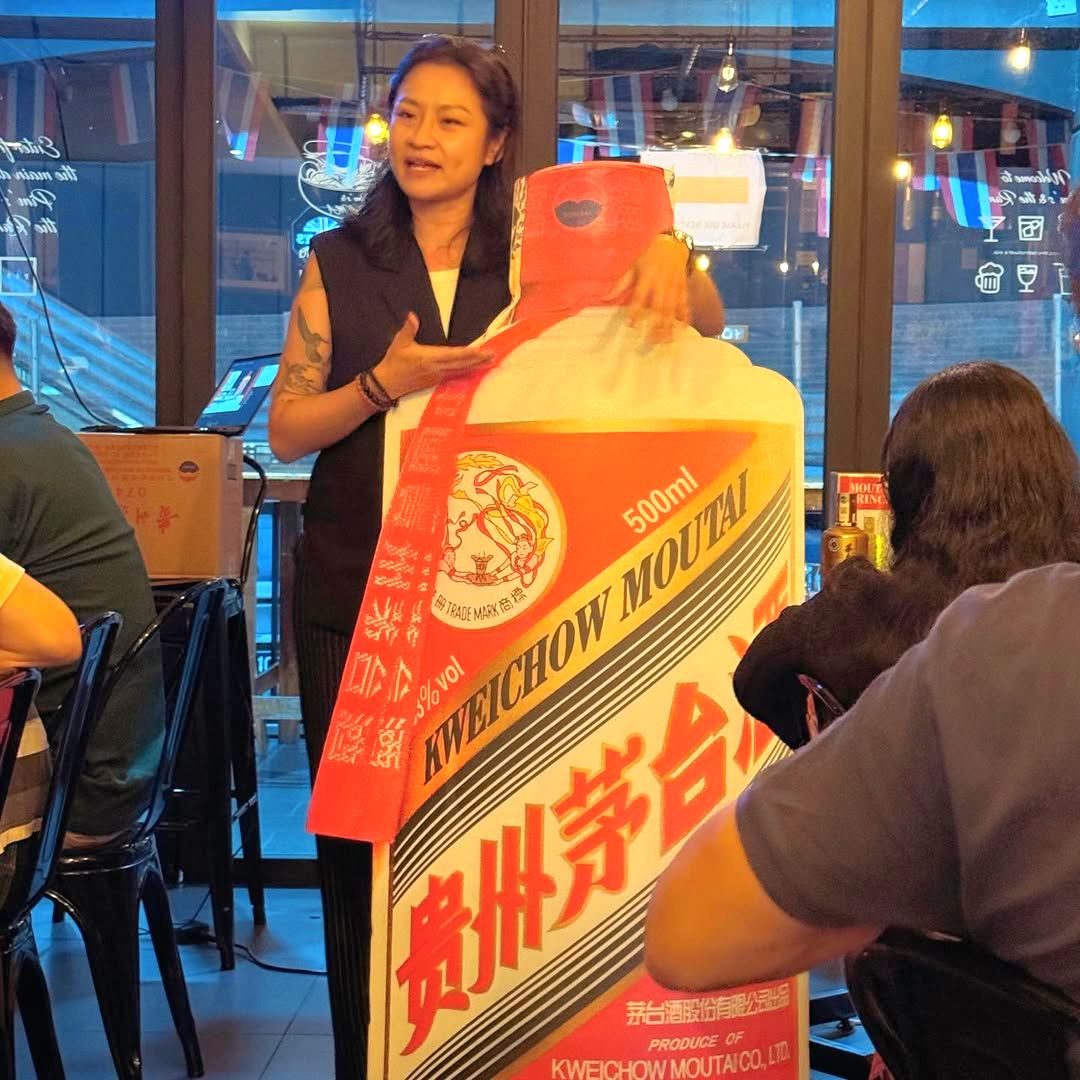 Me introducing my boyfriend to the family: he's 53% alcohol but has a good heart