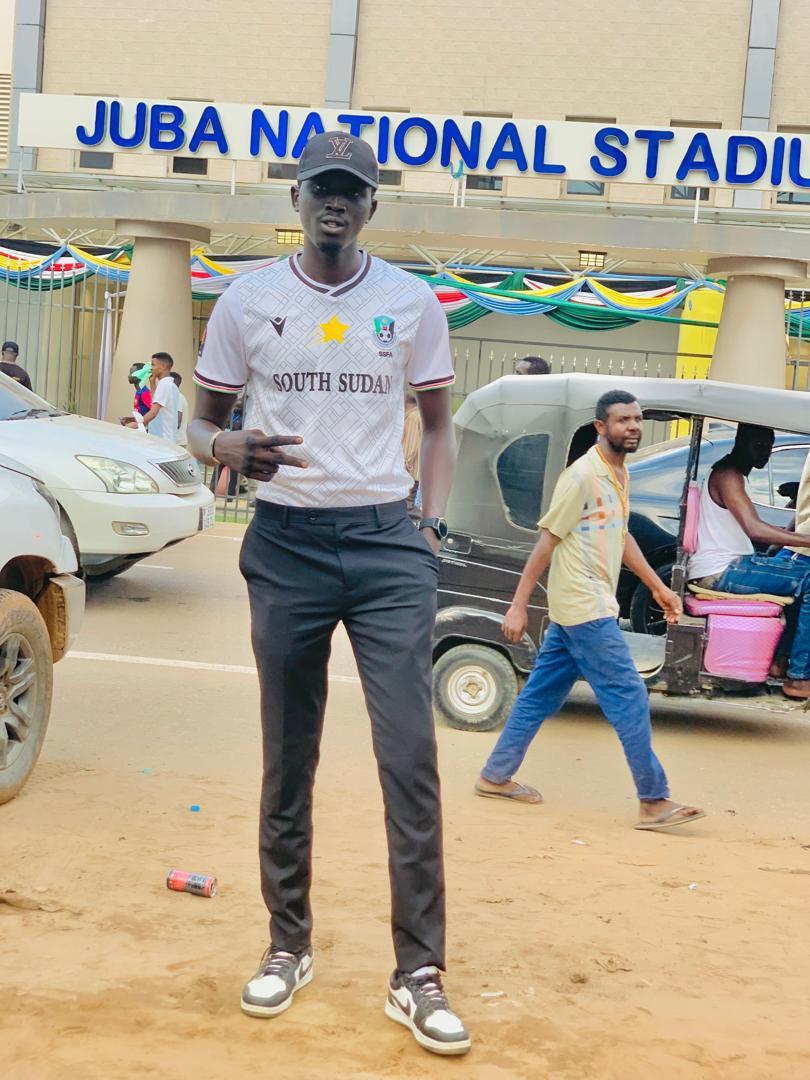 Pouch Nyang Top tweet media