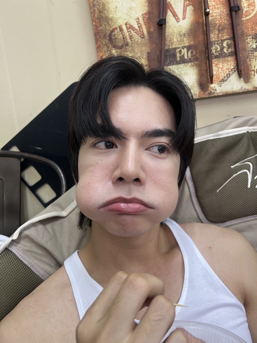 เมเนเจอร์คนอ้วน tweet media