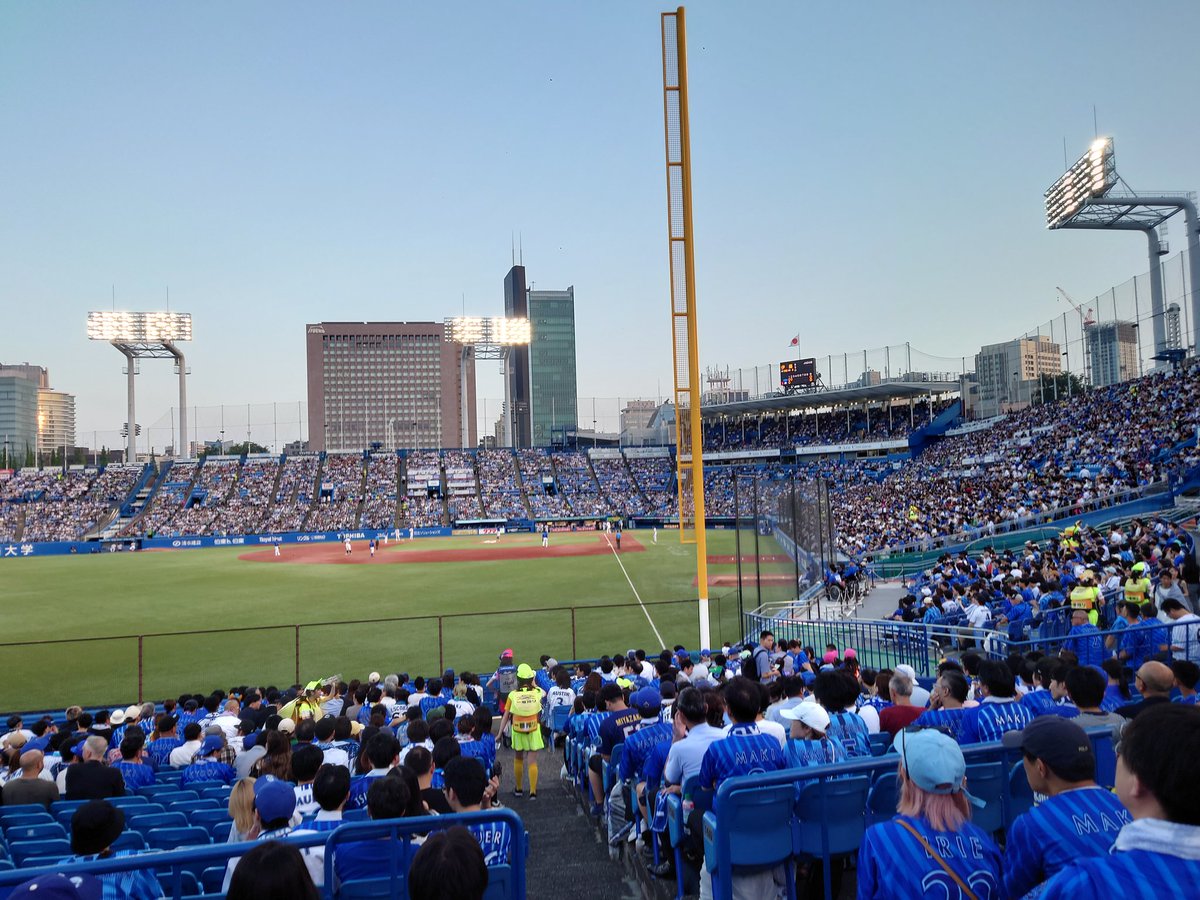 みんな野球でも観て落ち着こうぜ