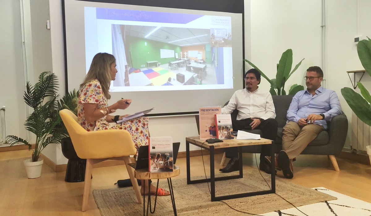 atlanTTic - UVigo (@atlanttic_uvigo) on Twitter photo 📸✨Así foi a presentación do libro "Design Thinking y Acción" na <a href="/uvigo/">Universidade de Vigo</a>.
Os seus editores, Manuel Caeiro (investigador de #atlanTTic e docente da <a href="/EETelecoVigo/">E.E. Teleco Vigo</a>) e Gustavo Zurita (profesor da <a href="/uchile/">Universidad de Chile</a>), abordaron como aplicar esta metodoloxía de forma orientada ao éxito. 📸✨Así foi a presentación do libro "Design Thinking y Acción" na <a href="/uvigo/">Universidade de Vigo</a>.
Os seus editores, Manuel Caeiro (investigador de #atlanTTic e docente da <a href="/EETelecoVigo/">E.E. Teleco Vigo</a>) e Gustavo Zurita (profesor da <a href="/uchile/">Universidad de Chile</a>), abordaron como aplicar esta metodoloxía de forma orientada ao éxito.