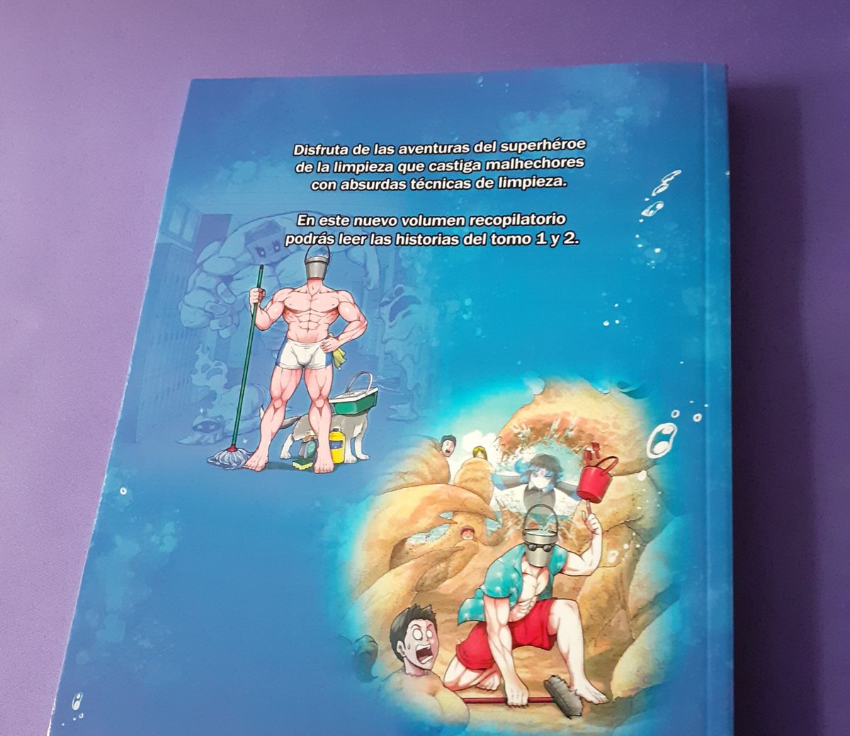 Mirad que me acaba de llegar.
El primer tomo recopilatorio de WATERMAN.