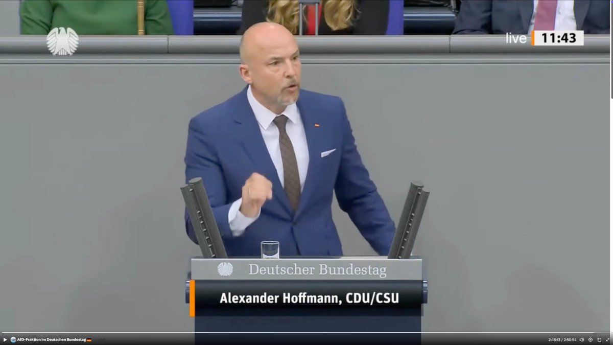 GonzoRiffic's tweet photo. Alexander Hoffmann sagt: „Die Menschen spüren, dass sich was ändert.“ Frage: Welche Menschen meint er „Wir entlasten so gut &amp; schnell wie möglich“ – sagt er, während Rekordschulden wachsen und beim Bürger nichts ankommt. Versprochen war vieles. Gehalten: wenig.
#Bundestag #CDUCSU https://t.co/7qpE0YWzYg