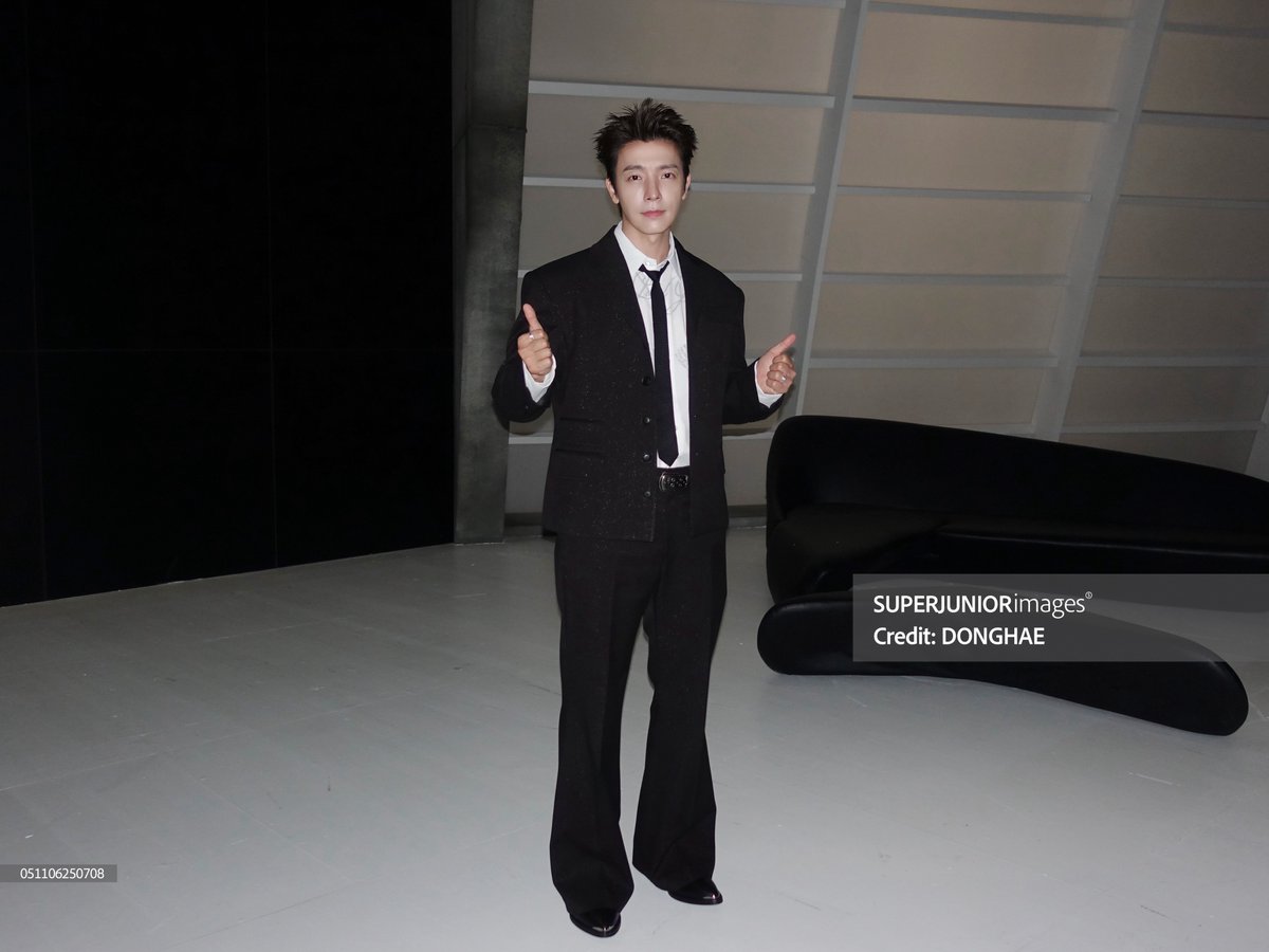 SJofficial's tweet photo. 📸: 𝙀𝙭𝙥𝙧𝙚𝙨𝙨𝙈𝙤𝙙𝙚

#슈퍼주니어 #SUPERJUNIOR
#ExpressMode #SUPERJUNIOR_ExpressMode
#SuperJunior25 https://t.co/6T1wzhr6b8