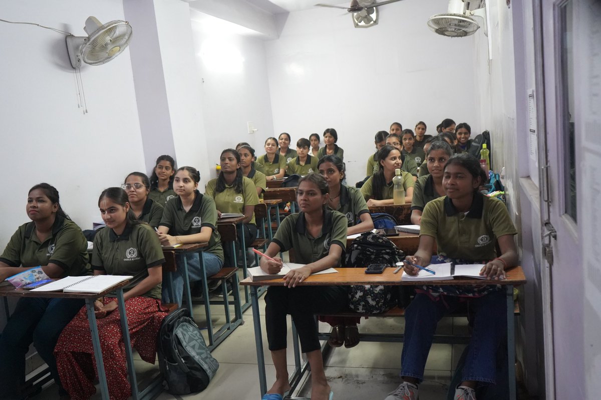 Charlieacadmy's tweet image. दिल्ली पुलिस ऑफ़लाइन क्लासरूम 🏫 | Charlie Academy 📚👮‍♂️👮‍♀️
#CharlieAcademy
#MockTest
#OfflineBatch
#ExamPreparation
#StudyTips
#TestPrep
#StudyMotivation
#WeeklyTests
#Education
#SuccessMindset
#AcademyLife
#StudentLife
#LearnAndGrow
#teststrategy
#AcademicSuccess