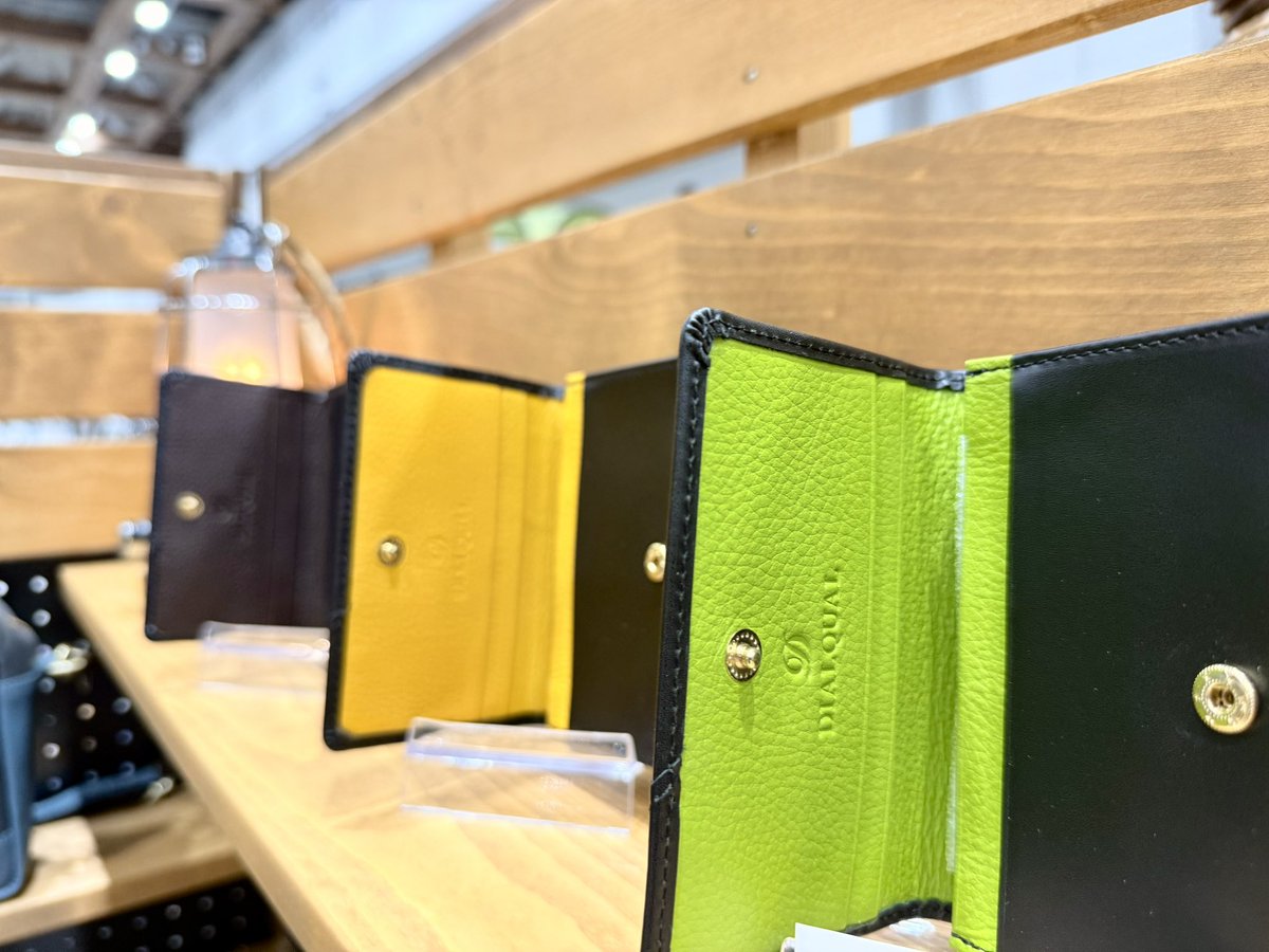 chaoticbluebag's tweet photo. デザフェス感謝です！
暑い中お越しくださった皆さま、本当にありがとうございました🙏
品薄でしたが、たくさんの方に見ていただけて嬉しかったです。
次回参加するときは新作持っていきたいですね✨
#デザインフェスタ
#デザフェス https://t.co/FJqdBIZYSC