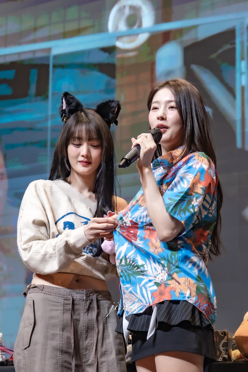 ji_idle's tweet image. 250705
๐ฝ๐
#๋ฏผ๋ #MINNIE #๋ฏธ์ฐ #MIYEON #๋๋์ด์๋งค #IDLE #์์ด๋ค