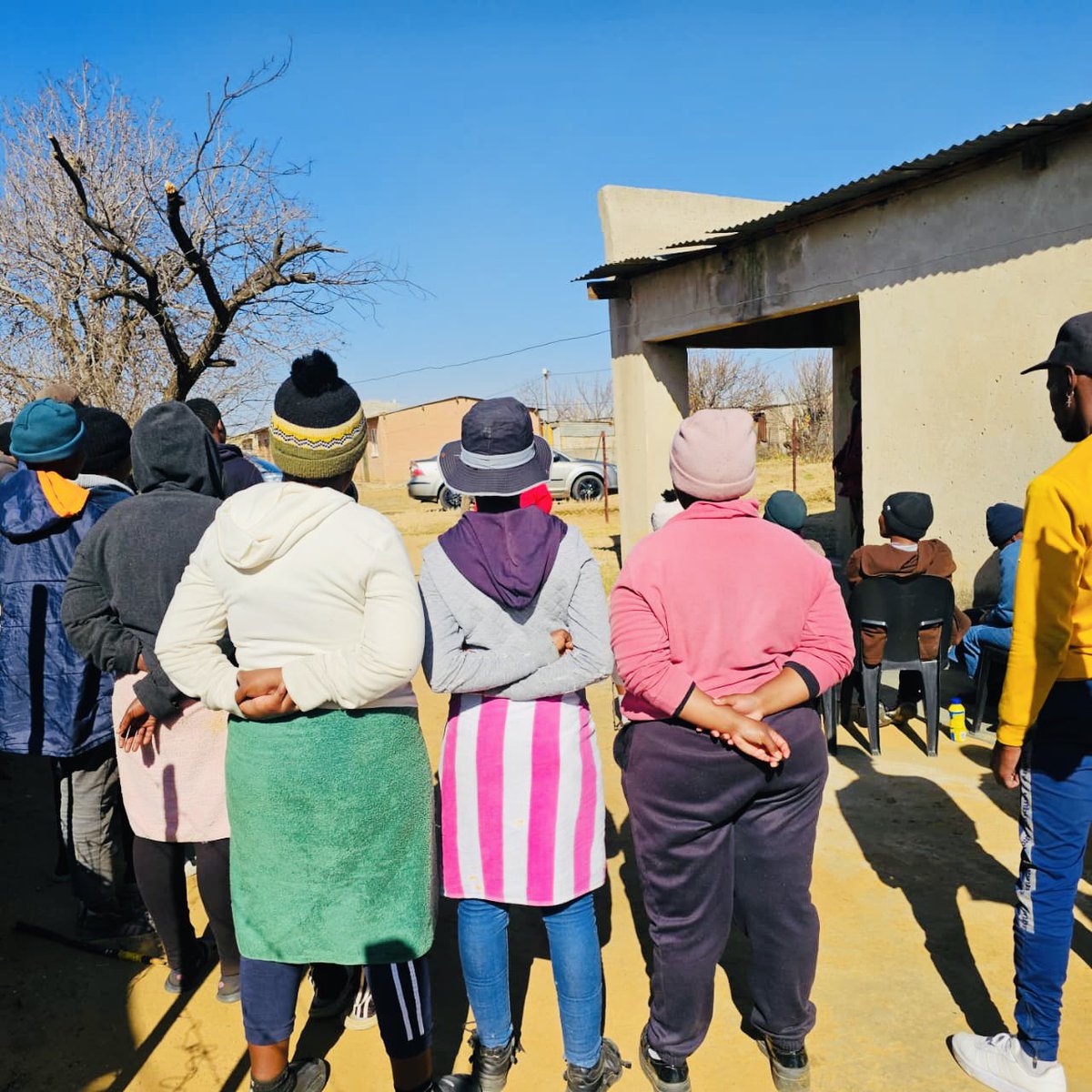 EFF Free State (@eff_freestate) on Twitter photo ♦️In Pictures♦️
Provincial Deputy Chairperson, Fighter <a href="/mzeetm/">TMMACINGWANE</a> debriefing with fighters after a successful door to door in ward 19 Moqhaka.
The mandate is clear it's door-to-door and #RegisterToVoteEFF campaign everyday to ensure total for the EFF in 2026! ♦️In Pictures♦️
Provincial Deputy Chairperson, Fighter <a href="/mzeetm/">TMMACINGWANE</a> debriefing with fighters after a successful door to door in ward 19 Moqhaka.
The mandate is clear it's door-to-door and #RegisterToVoteEFF campaign everyday to ensure total for the EFF in 2026!