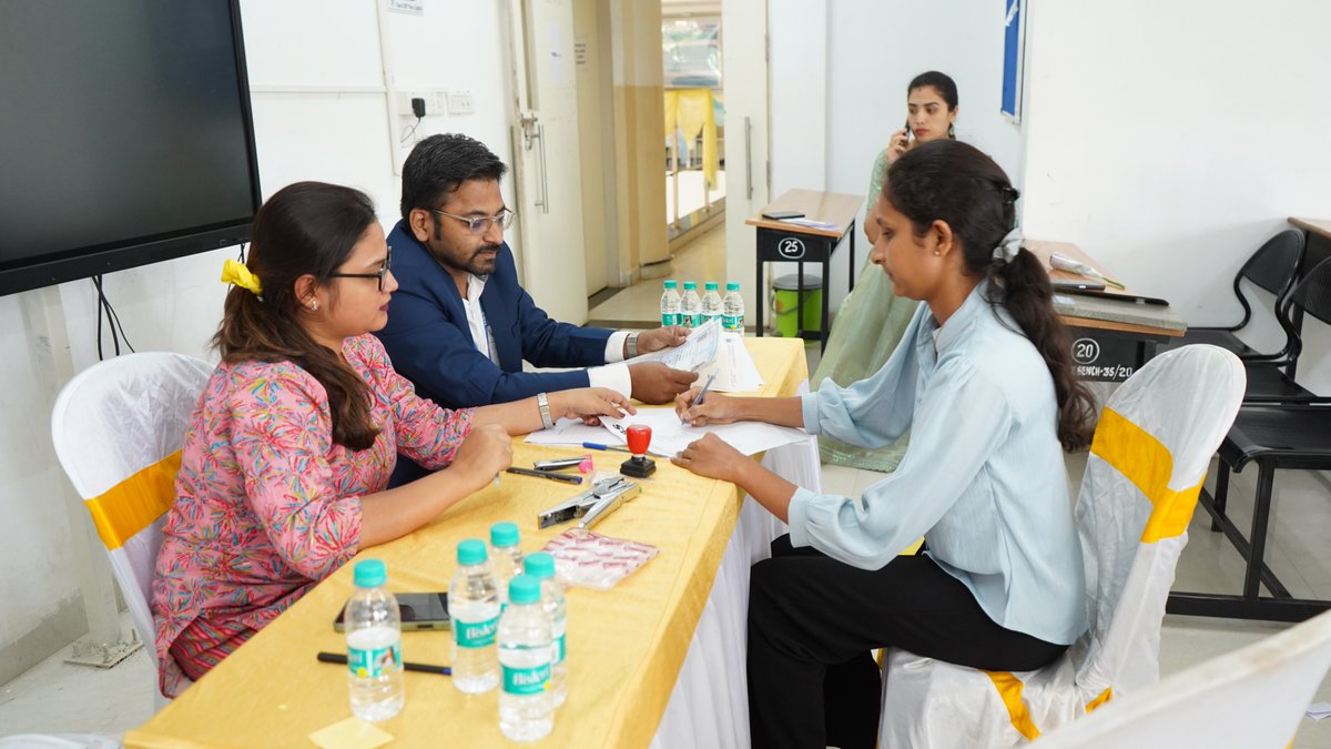 iibsonline's tweet image. 🎓 REPORTING DAY | PGDM Batch 2025–27

An exciting new chapter begins! 📌 Yesterday, we welcomed the dynamic and diverse PGDM Batch 2025–27 to the vibrant campus of IIBS Bangalore.

Welcome to the #IIBSFamily, PGDM Batch 2025–27!

#IIBSBangalore #PGDM2025 #WelcomeBatch2025