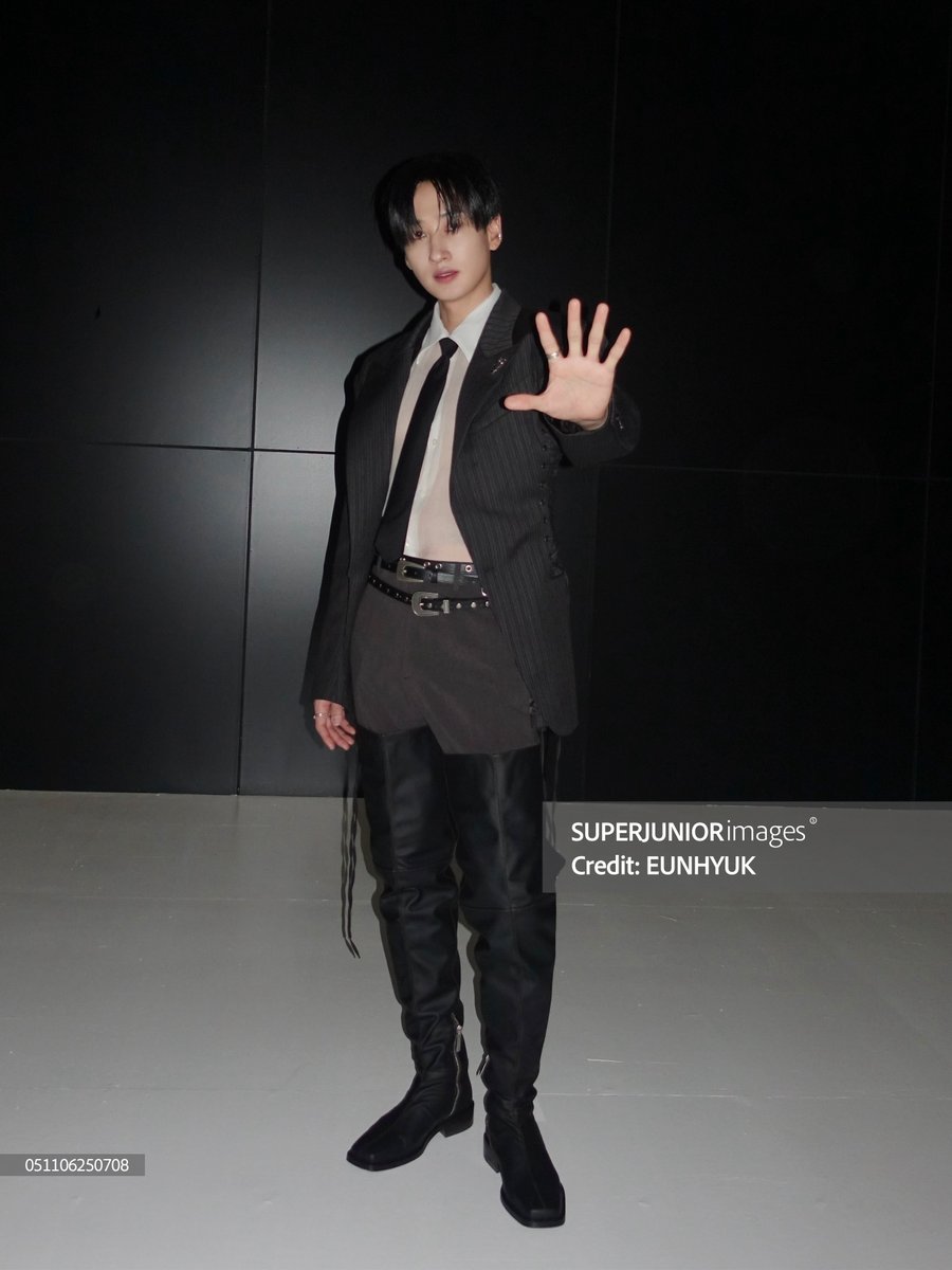 SJofficial's tweet image. 📸: 𝙀𝙭𝙥𝙧𝙚𝙨𝙨𝙈𝙤𝙙𝙚

#슈퍼주니어 #SUPERJUNIOR
#ExpressMode #SUPERJUNIOR_ExpressMode
#SuperJunior25