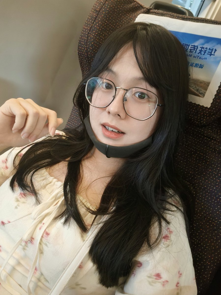 willa_citrus's tweet image. 鉴定完了
等待过程非常不顺利 久坐久站久走很痛
但鉴定过程非常流畅 被夸好看了
接下来开始漫长的等待