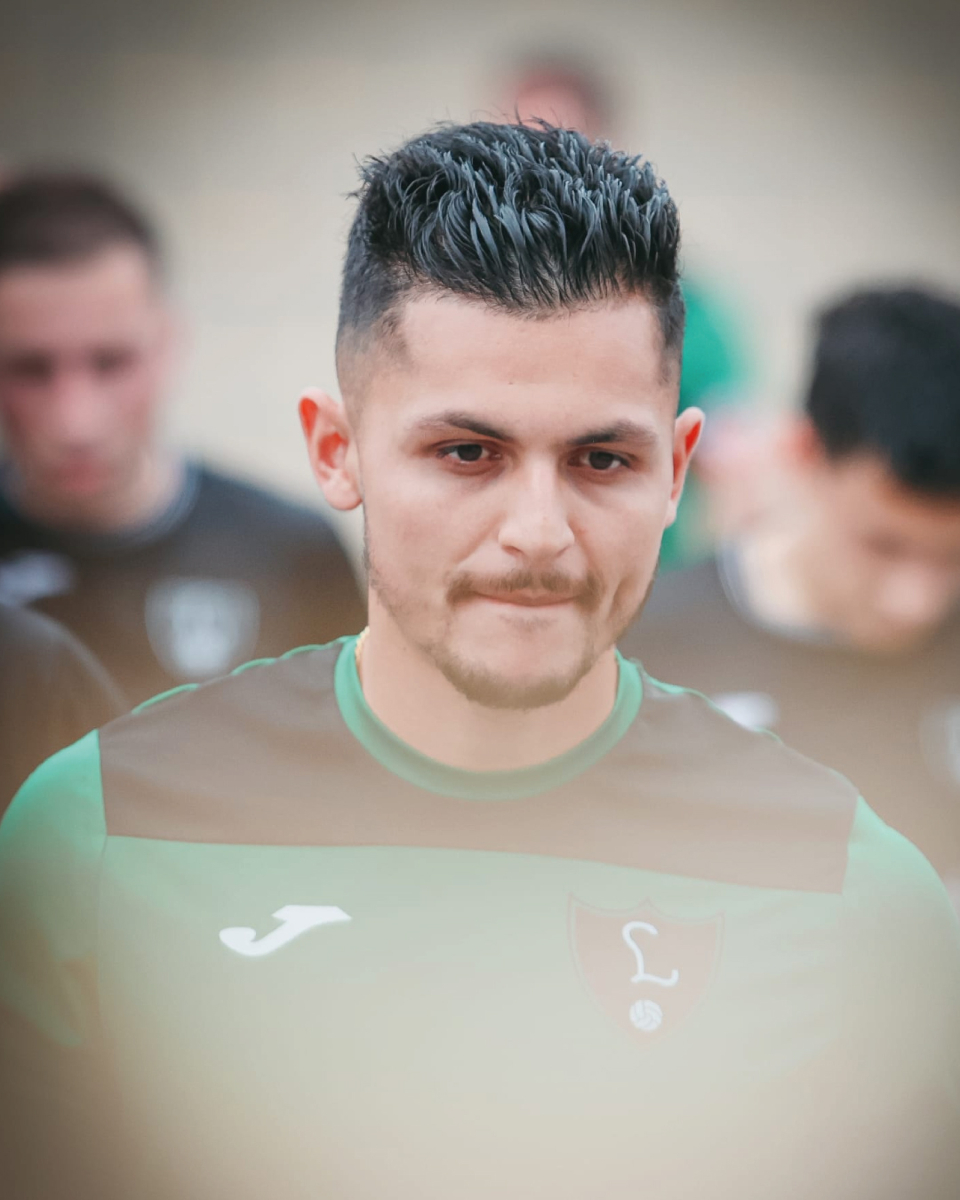 Tras lograr el ascenso a Segunda RFEF, el cuerpo técnico seguirá con nosotros una temporada más.

Julio y Cristian renuevan su compromiso con #Villaviciosa
¡Vamos, Lealtad! ⚫️⚪️#OrgulloLeal