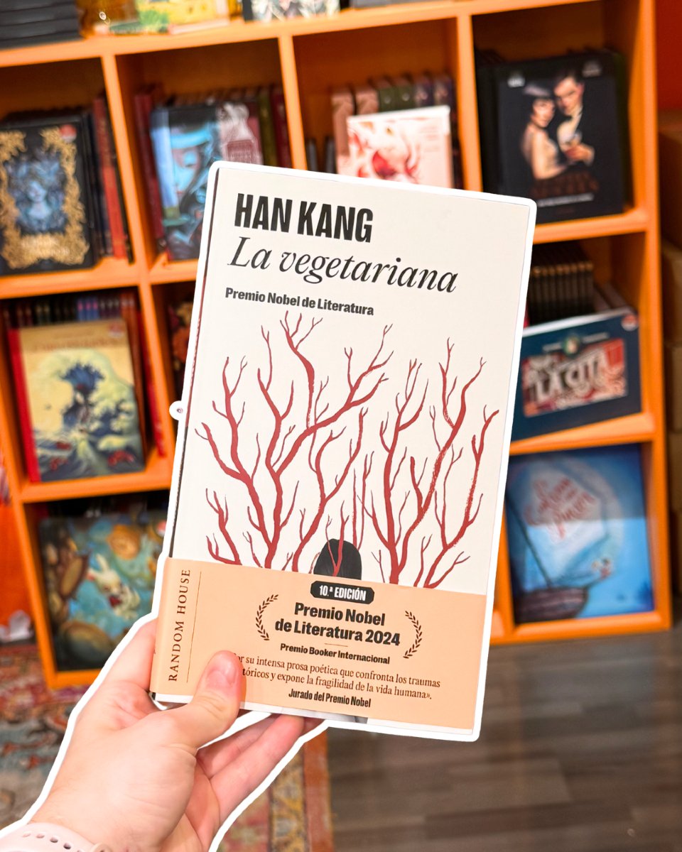 Este verano toca desconectar…
📚 y reconectar con una buena historia.

Thrillers, novelas premiadas y títulos virales que no podrás soltar.
✨ Pásate por Edelvives Family y encuentra tu próxima lectura imprescindible.

#LecturasDeVerano #EdelvivesFamily