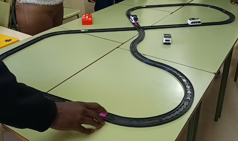 HispaRob (@hisparob) on Twitter photo Programa de préstamo VIRAVOLTA: Experiencias con el tren Intelino
Lo cuenta <a href="/MakerSt_ALLKNOW/">Maker Store by ALLKNOW</a> <a href="/AllnetIberica/">ALLNET IBÉRICA</a>
🔗 robotica-educativa.hisparob.es/programa-de-pr… Programa de préstamo VIRAVOLTA: Experiencias con el tren Intelino
Lo cuenta <a href="/MakerSt_ALLKNOW/">Maker Store by ALLKNOW</a> <a href="/AllnetIberica/">ALLNET IBÉRICA</a>
🔗 robotica-educativa.hisparob.es/programa-de-pr…