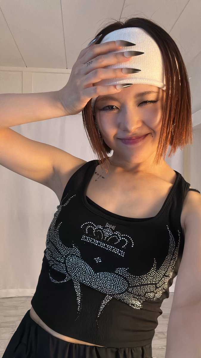juri_co_dance's tweet photo. aespaさんの新曲Dirty Workを踊ったよ🥰

みんなもYouTube ショート で踊ってみてね🖤aespa studio のエフェクトがかわいすぎる‼︎(๑˃̵ᴗ˂̵)

https://t.co/2rjRgho4jw

#aespaDirtyWork #PR #YouTubeショート
#aespa #dance https://t.co/udhyFZL4kE
