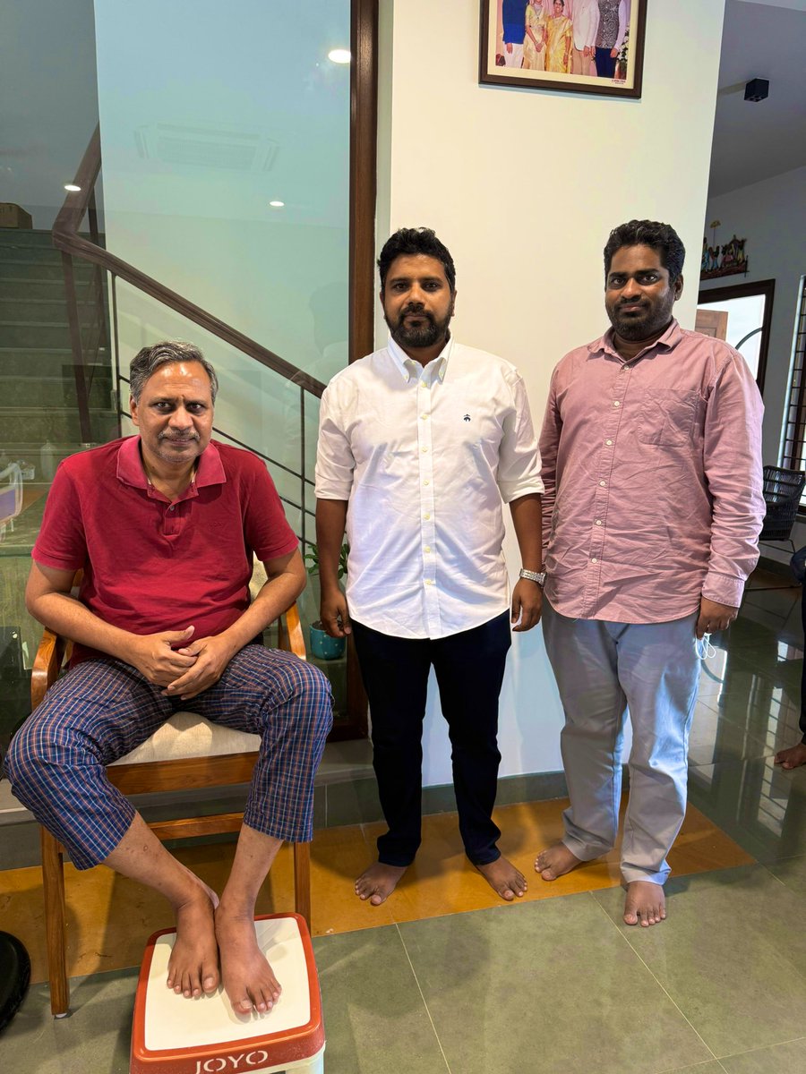 Harish Reddy 🇮🇳🇺🇸🇮🇳 (@harishbrsusa) on Twitter photo Paid a visit to our respected MLA Sri Palla Rajeshwar Reddy Garu <a href="/PRR_BRS/">Dr. Palla Rajeshwar Reddy</a> to wish him a speedy recovery after his recent leg and hip injury. 🙏
It was truly heartening to see his strength and positivity despite the pain. His dedication to the people and his calm spirit even in Paid a visit to our respected MLA Sri Palla Rajeshwar Reddy Garu <a href="/PRR_BRS/">Dr. Palla Rajeshwar Reddy</a> to wish him a speedy recovery after his recent leg and hip injury. 🙏
It was truly heartening to see his strength and positivity despite the pain. His dedication to the people and his calm spirit even in