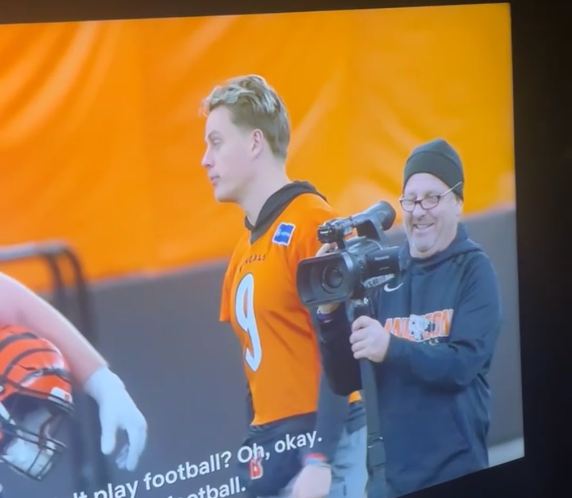 CoachEvanDreyer's tweet photo. Love seeing the best of the best on TV!! Thank you to Coach Stith for everything that you did for our program!!! #WorkWins https://t.co/2Yfy3Kp4Dv