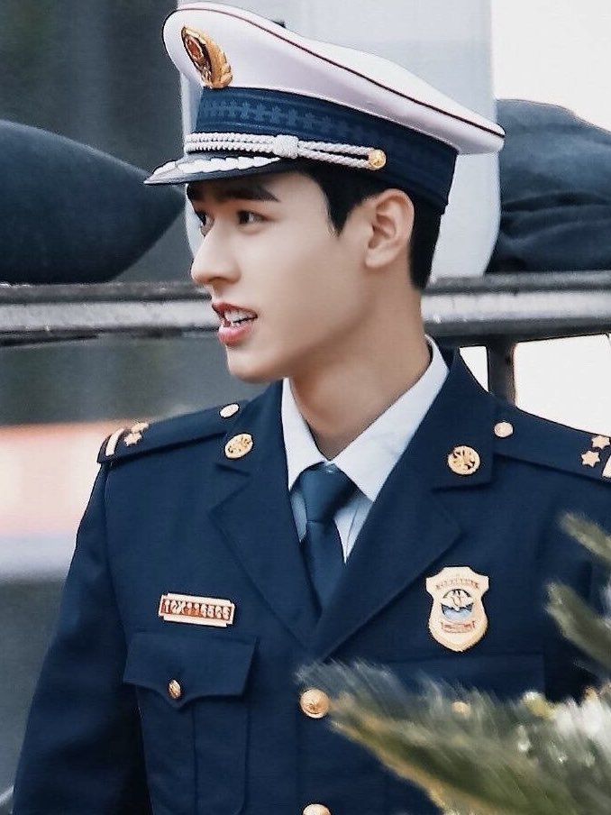 Gong Jun as Huo Yan
So handsome 🥰
#GongJun