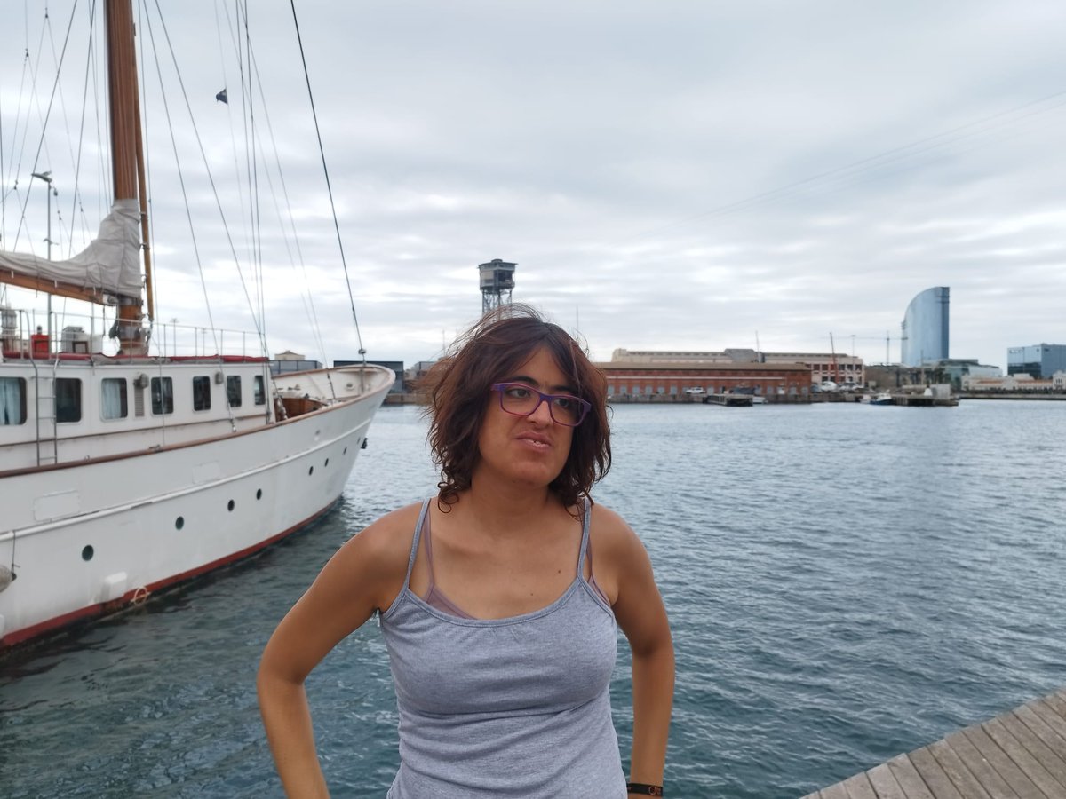 fundacioaspasim's tweet photo. Avui, com que no fa gaire calor, hem aprofitat per sortir a fer una volteta per les Drassanes i el Maremagnum! 🚶 Hem passejat, hem gaudit de les vistes… i per acabar un dia ben rodó, farem un bon vermutet! 🥂🌞
#Aspasim #Sortides #Inclusió #BonAmbient #Vermutet https://t.co/omMMoX2aqc