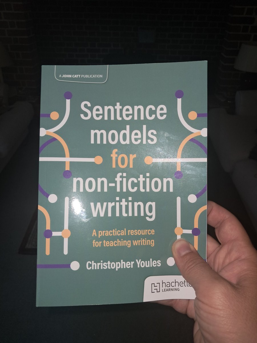 🕹Competition time!🕹

To celebrate the fact that I've finally got my hands on a copy of my book, I want to give away a copy. 

Please like, retweet, and perhaps give me a follow to be in with a chance to win.

amzn.eu/d/2oVrwRD